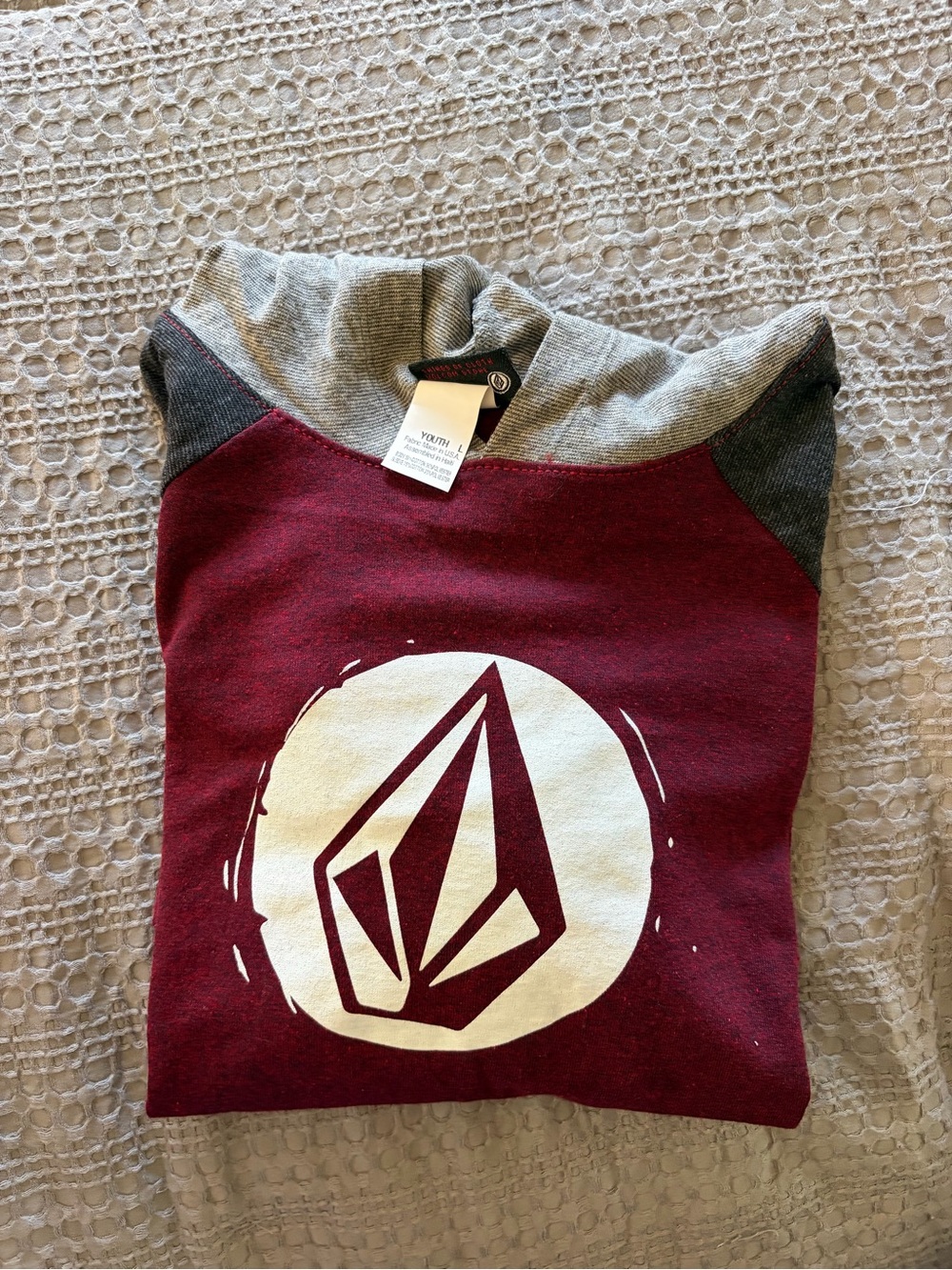 NWT Volcom Youth Large Hooded Long Sleeve Shirt Burgundy Gray Skate Surf YL - Picture 7 of 10